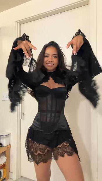 Full leaked Aimeejaihall private onlyfans photo