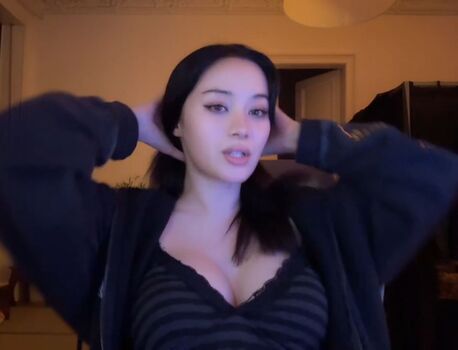 Full leaked Jadeyanh private onlyfans photo