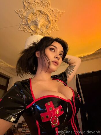 Full leaked Jadeyanh private onlyfans photo