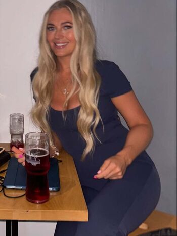 Full leaked Laura private onlyfans photo