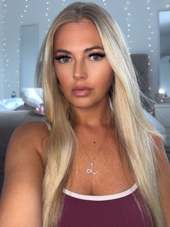 Full leaked Laura private onlyfans photo